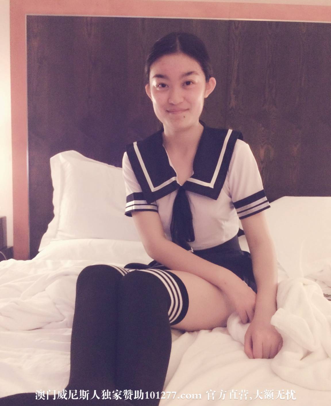 女友穿上学生庄酒店做爱自拍，记录激情时光[83P]