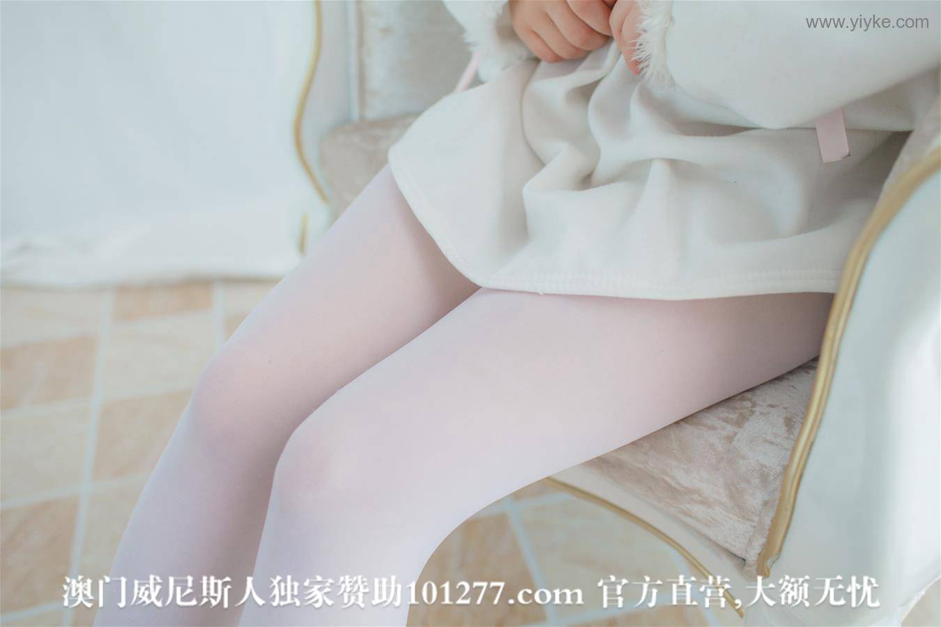 有腿的美丽的女孩 [24P]